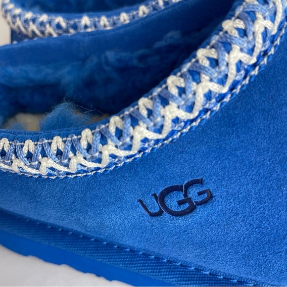 Ugg NWOT Blue Fur-Lined Suede Slippers - Picture 5 of 6